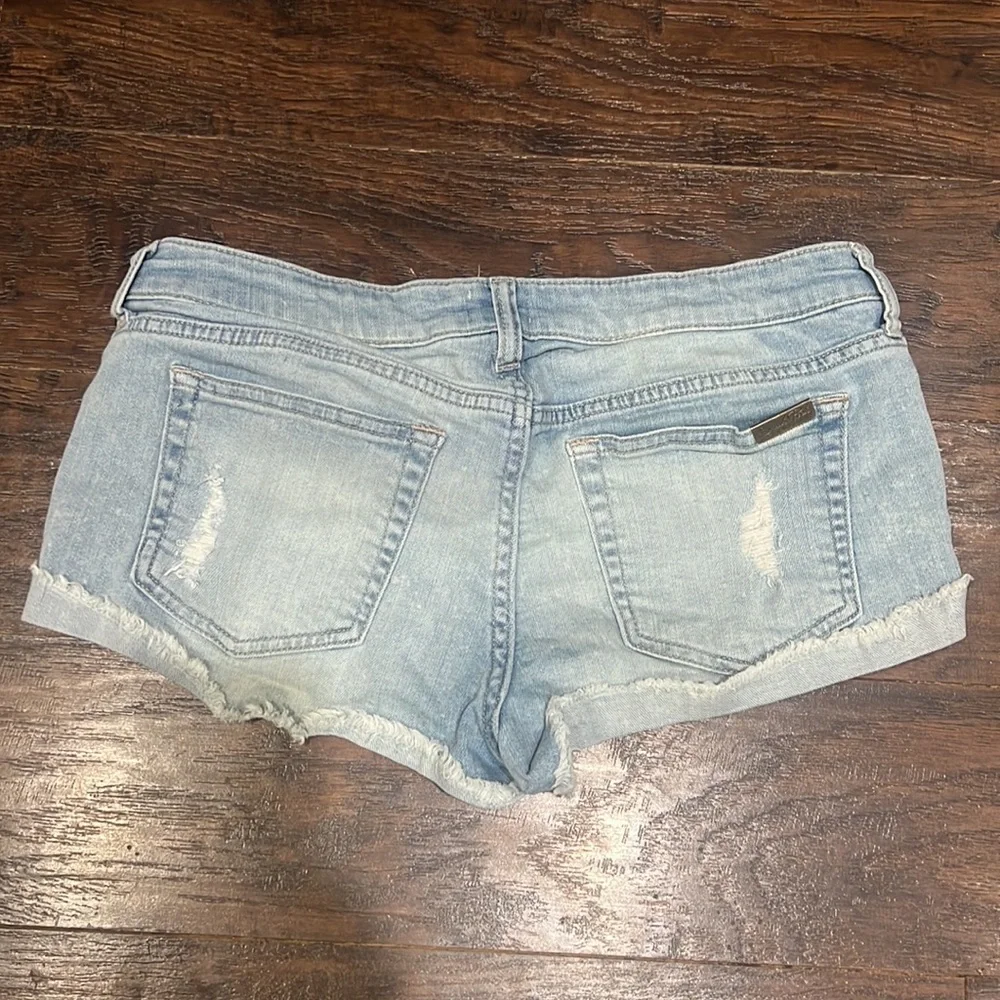 Low Rise Distressed Shorts - Picture 3 of 3